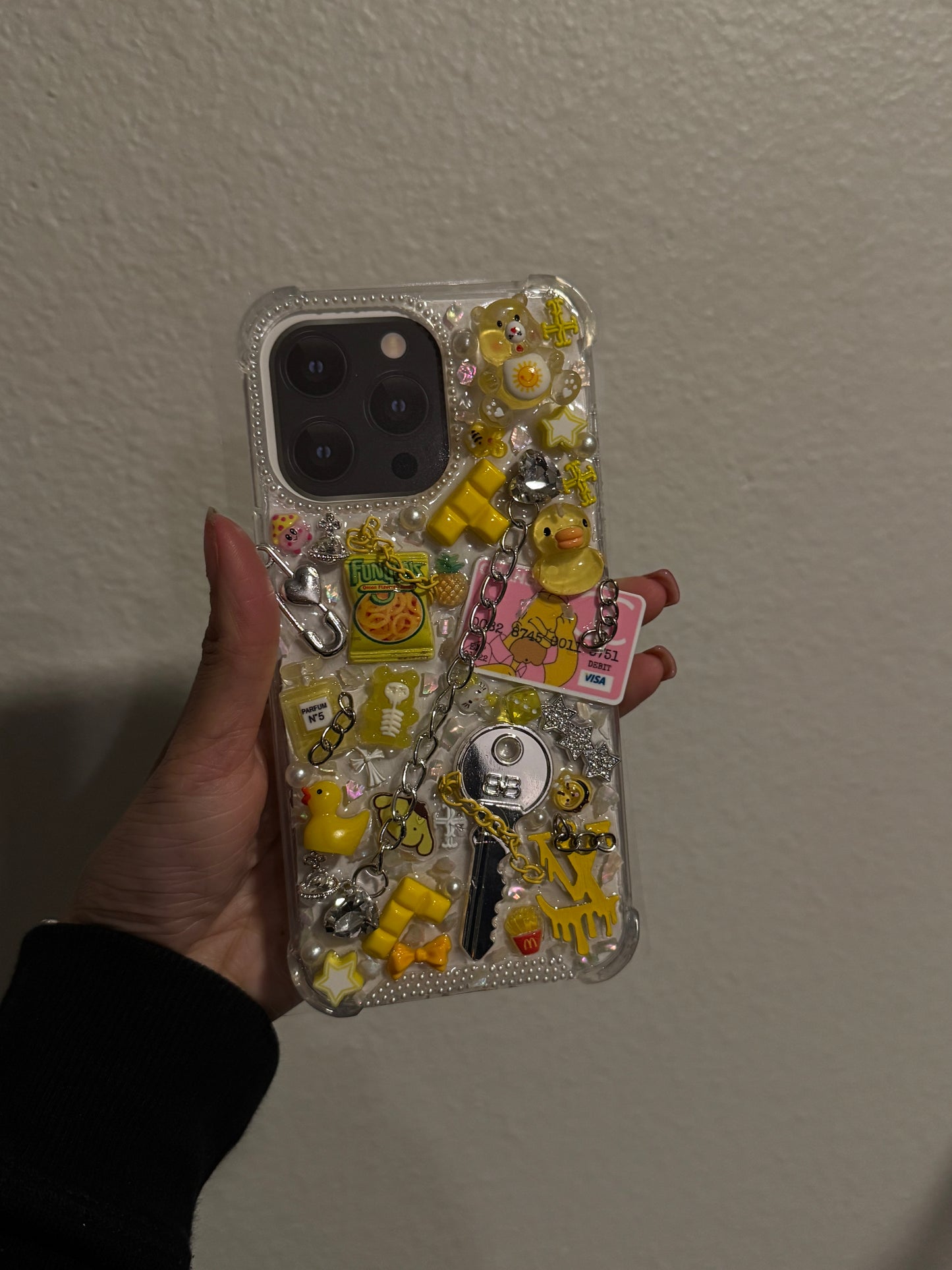 lemonluvrr | iphone 15 pro max case